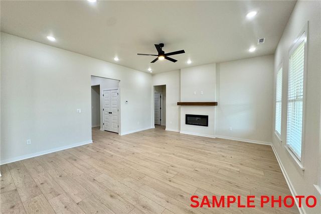 6007 SW Messenger Avenue, Bentonville, AR 72713