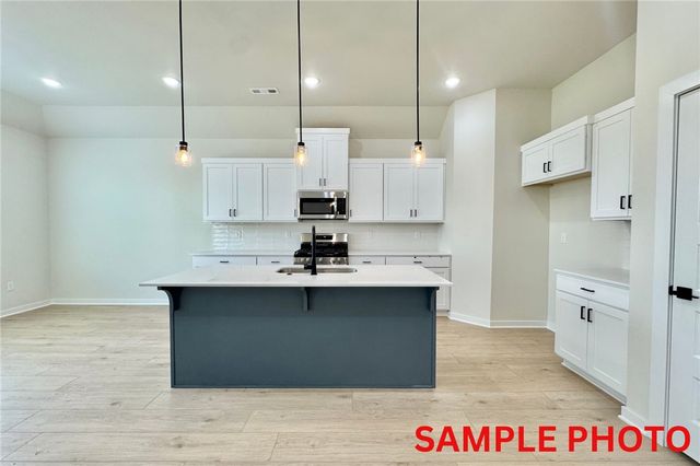 6007 SW Messenger Avenue, Bentonville, AR 72713