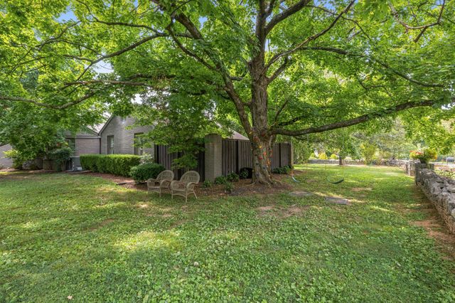 124 W Tyne Dr, Nashville, TN 37205