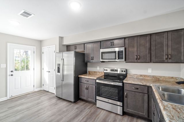 1011 Glenkirk Dr Unit D, Clarksville, TN 37042