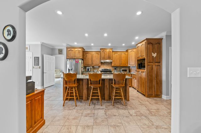 2834 Bolton Rd, Columbia, TN 38401