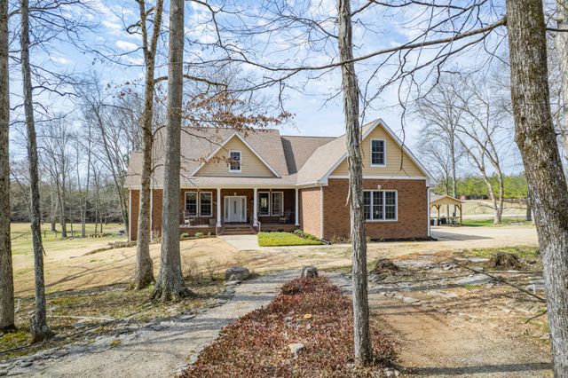 2834 Bolton Rd, Columbia, TN 38401