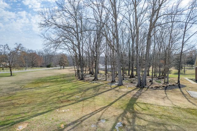 2834 Bolton Rd, Columbia, TN 38401