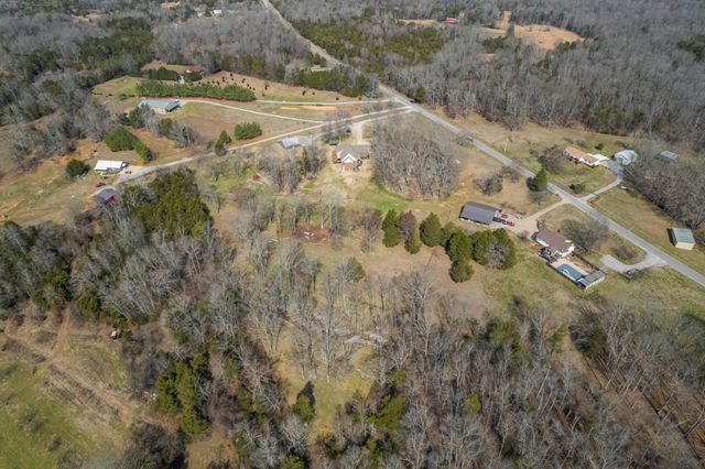 2834 Bolton Rd, Columbia, TN 38401