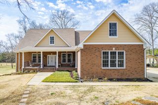 2834 Bolton Rd, Columbia, TN 38401