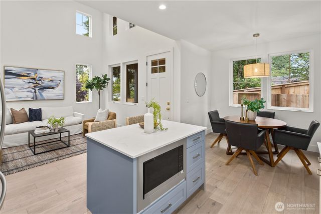 333 18th Avenue, Kirkland, WA 98033