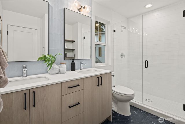 333 18th Avenue, Kirkland, WA 98033