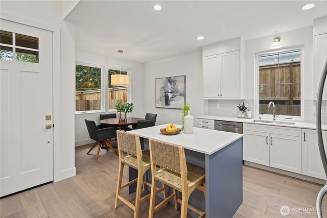 333 18th Avenue, Kirkland, WA 98033