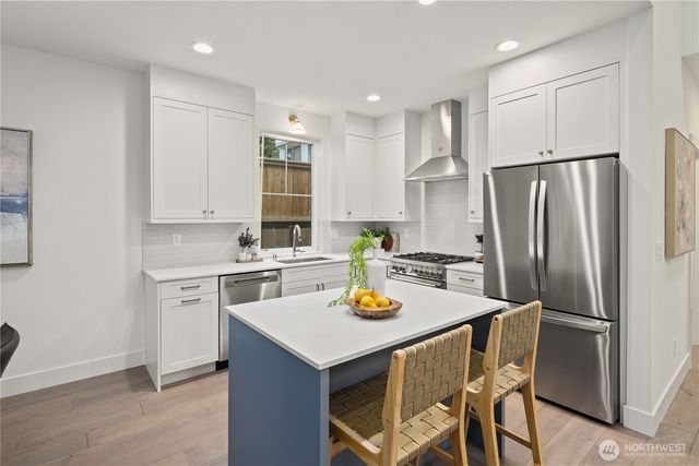 333 18th Avenue, Kirkland, WA 98033