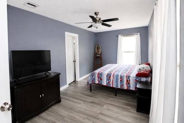 2111 County Road 3405, Cleveland, TX 77327