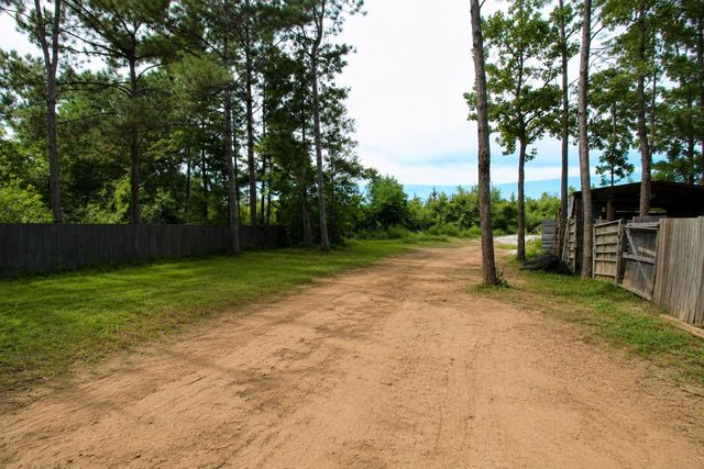 2111 County Road 3405, Cleveland, TX 77327