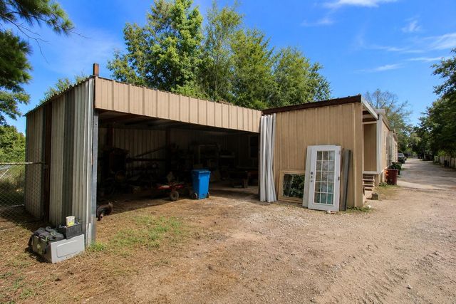 2111 County Road 3405, Cleveland, TX 77327