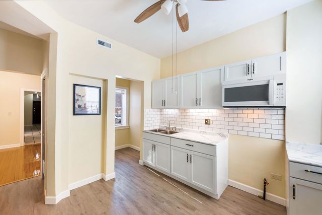 1439 W Garfield Boulevard, Chicago, IL 60636