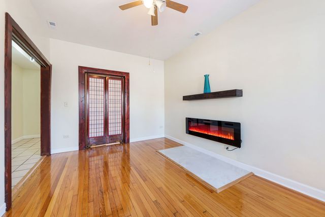 1439 W Garfield Boulevard, Chicago, IL 60636