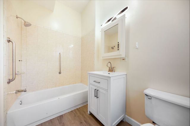 1439 W Garfield Boulevard, Chicago, IL 60636