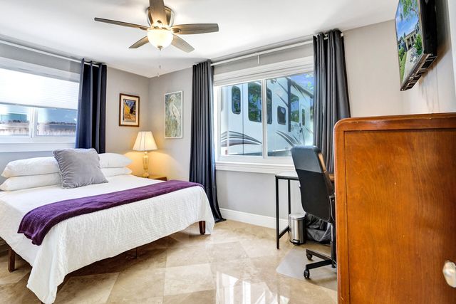 1041 SW 32nd Street, Fort Lauderdale, FL 33315