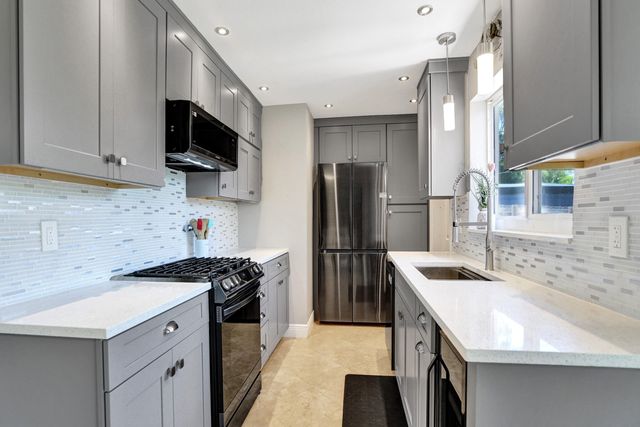 1041 SW 32nd Street, Fort Lauderdale, FL 33315