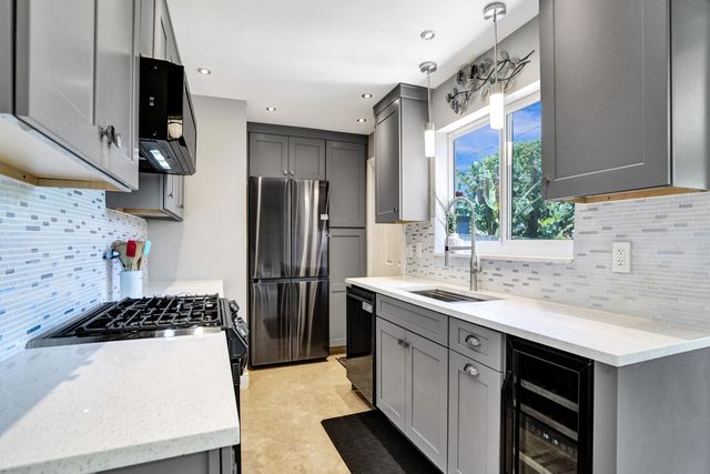 1041 SW 32nd Street, Fort Lauderdale, FL 33315