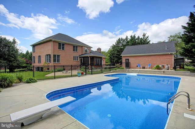 6618 NAHAL DR, Frederick, MD 21702