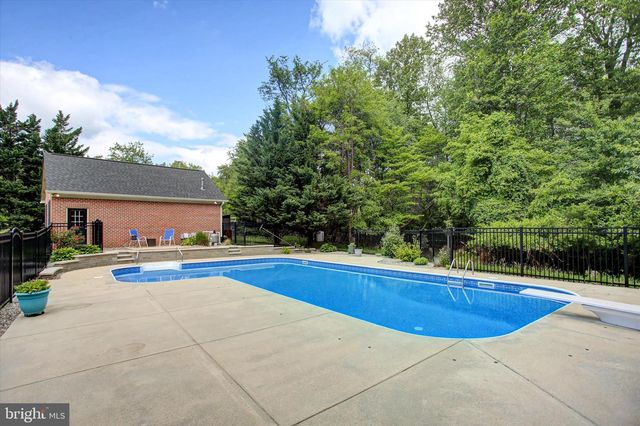 6618 NAHAL DR, Frederick, MD 21702