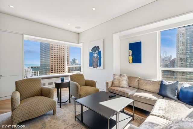 800 N Michigan Avenue 4001, Chicago, IL 60611