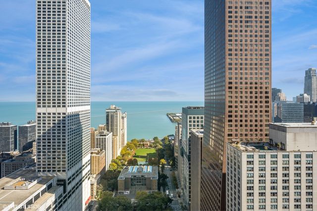 800 N Michigan Avenue 4001, Chicago, IL 60611