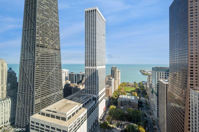 800 N Michigan Avenue 4001, Chicago, IL 60611