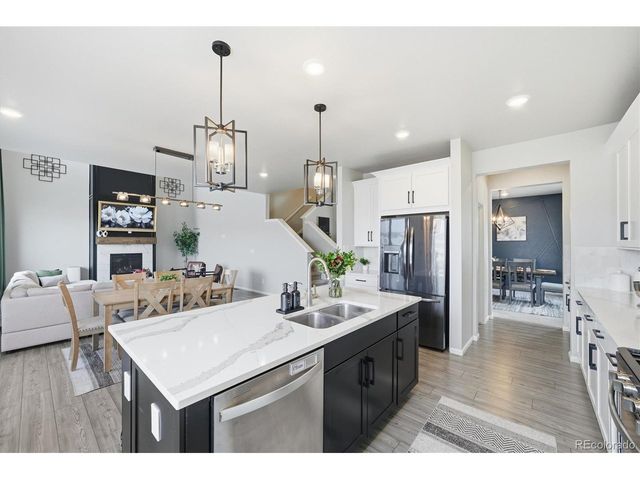 1834 S De Gaulle Ct, Aurora, CO 80018