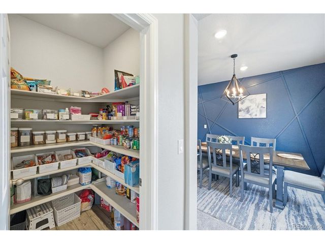 1834 S De Gaulle Ct, Aurora, CO 80018