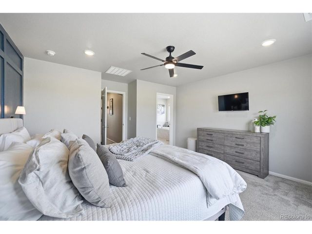 1834 S De Gaulle Ct, Aurora, CO 80018