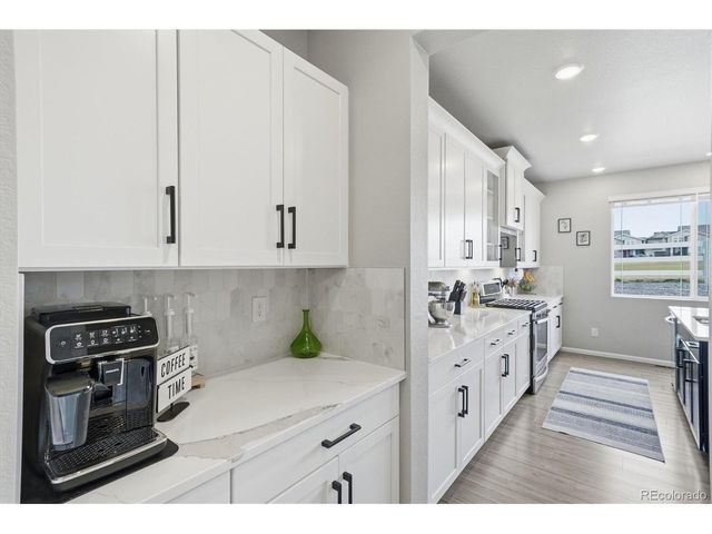 1834 S De Gaulle Ct, Aurora, CO 80018