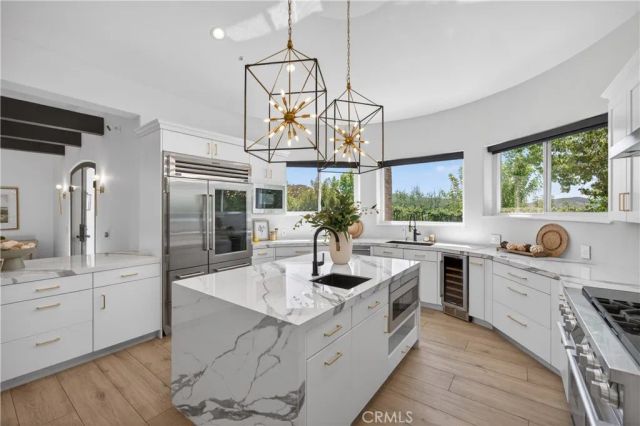 1377 Pathfinder Avenue, Westlake Village, CA 91362