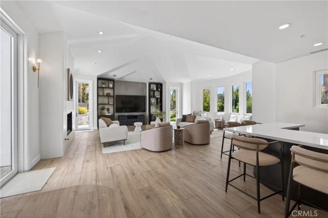 1377 Pathfinder Avenue, Westlake Village, CA 91362