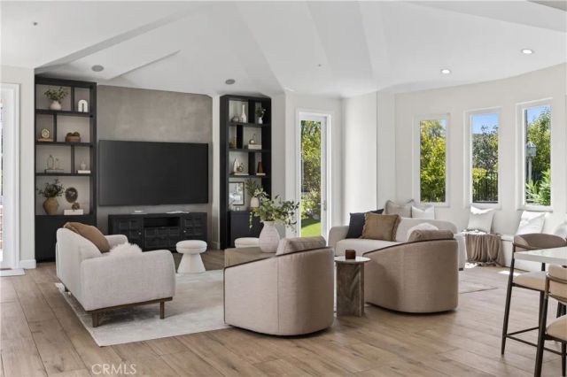 1377 Pathfinder Avenue, Westlake Village, CA 91362
