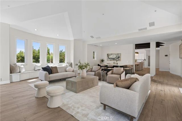 1377 Pathfinder Avenue, Westlake Village, CA 91362