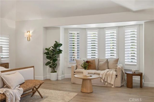 1377 Pathfinder Avenue, Westlake Village, CA 91362