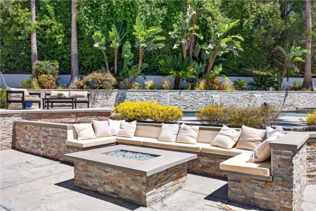 1377 Pathfinder Avenue, Westlake Village, CA 91362