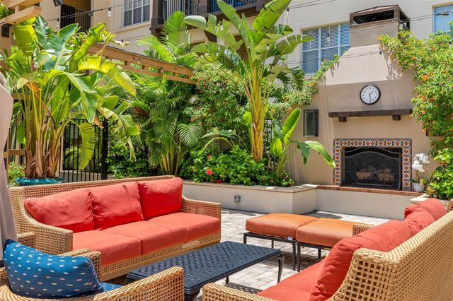 200 4TH AVENUE S 110, St Petersburg, FL 33701