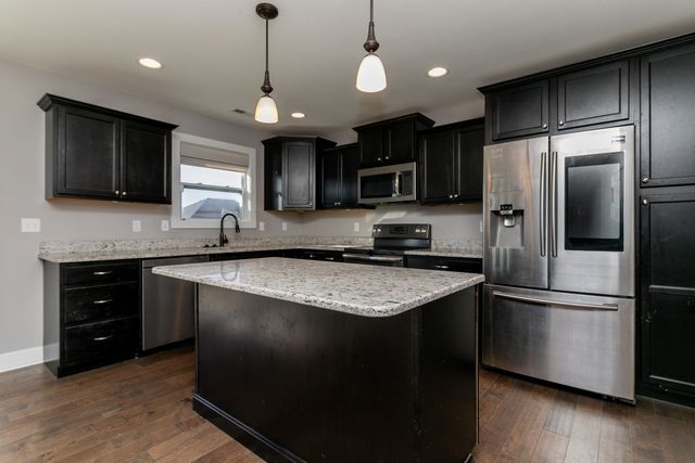 3508 YELLOWWOOD DR, Columbia, MO 65202