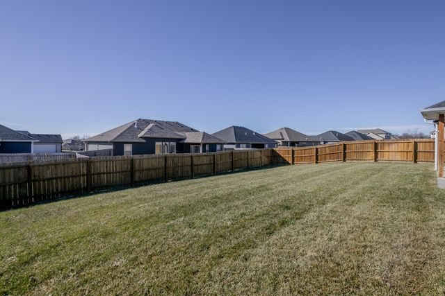 3508 YELLOWWOOD DR, Columbia, MO 65202