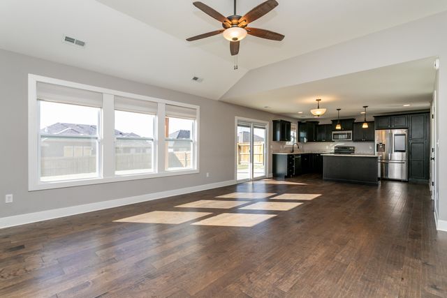 3508 YELLOWWOOD DR, Columbia, MO 65202