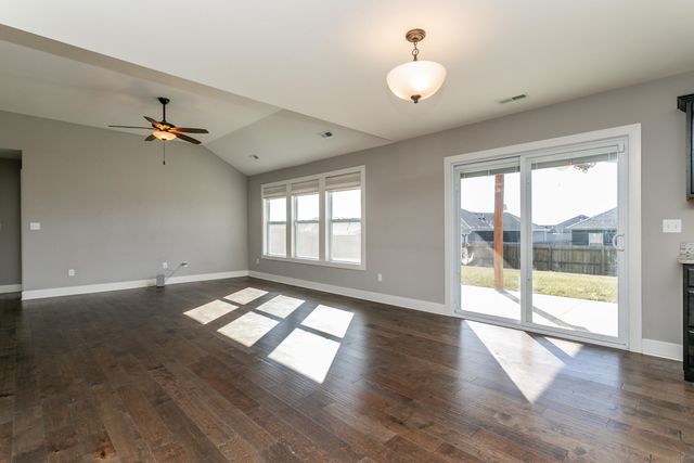 3508 YELLOWWOOD DR, Columbia, MO 65202