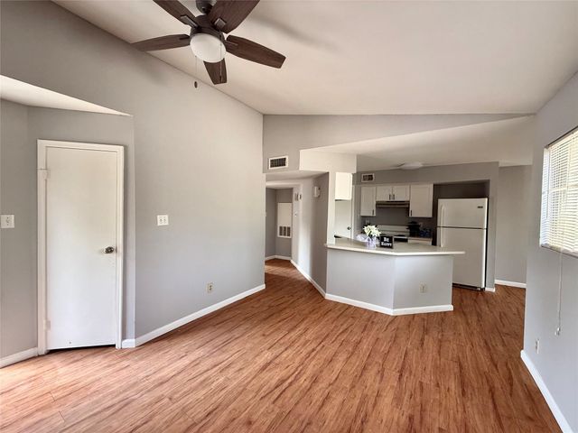 7200 W T C Jester Boulevard 3902, North Houston, TX 77088