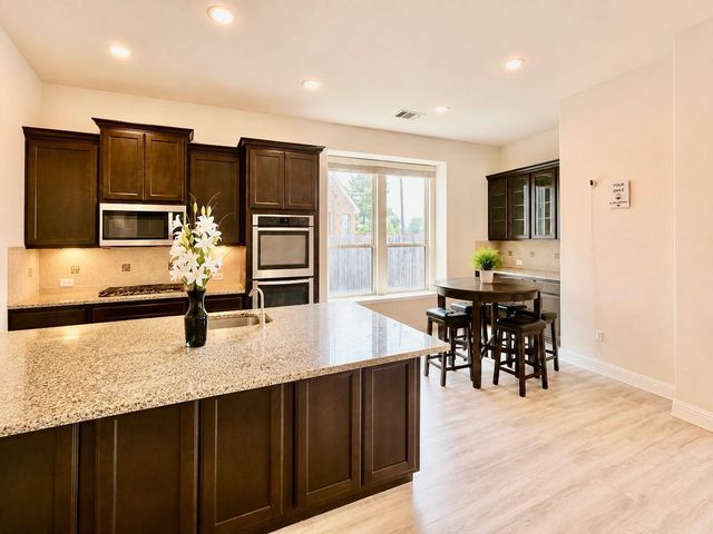 7742 Candlelight Park Lane, Spring, TX 77379
