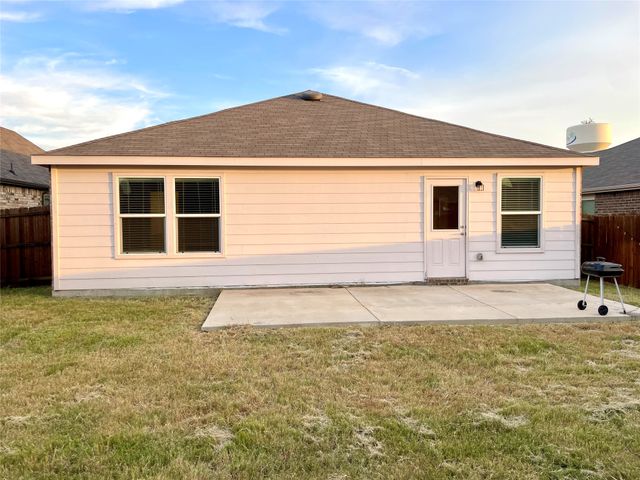 1929 Elderberry Street, Royse City, TX 75189