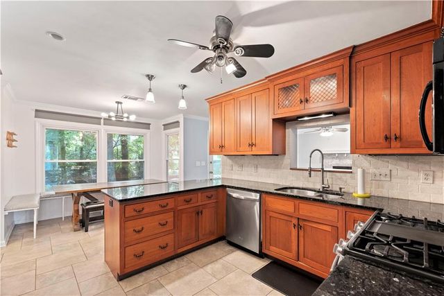 1172 Dogwood Forest NE Drive, Marietta, GA 30068