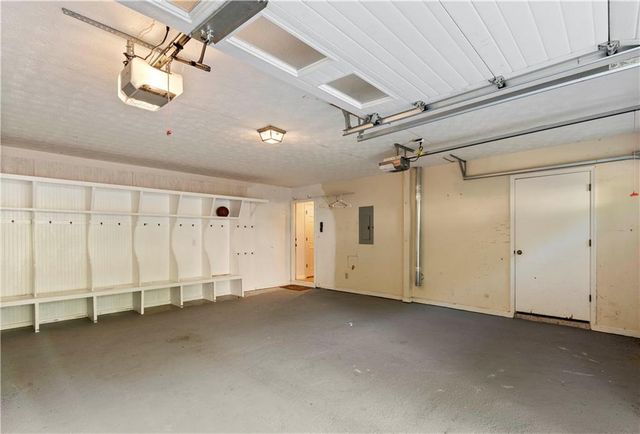 1172 Dogwood Forest NE Drive, Marietta, GA 30068