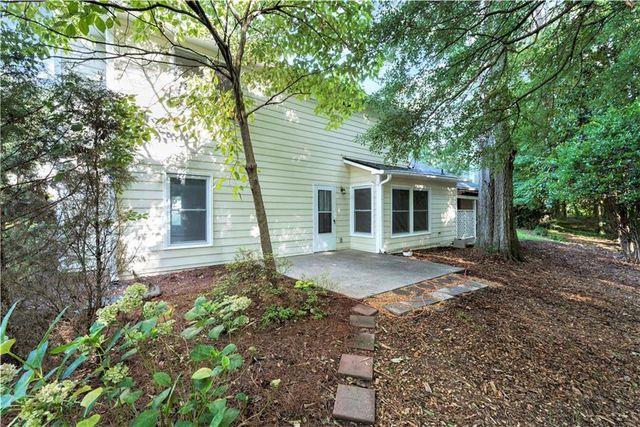 1172 Dogwood Forest NE Drive, Marietta, GA 30068