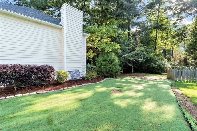 1172 Dogwood Forest NE Drive, Marietta, GA 30068