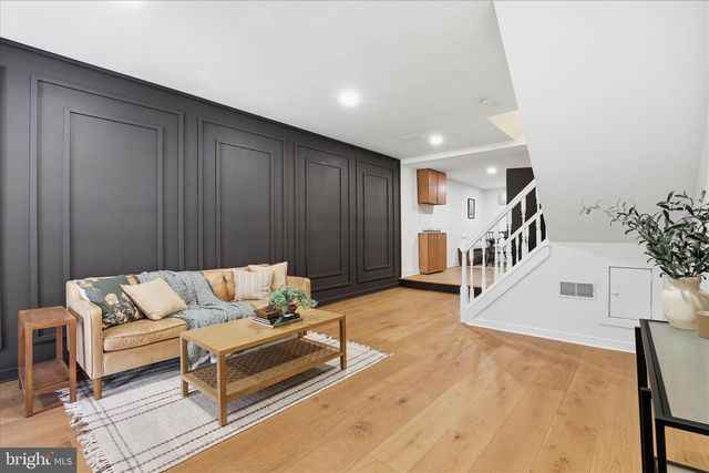 16 E WALNUT ST, Lancaster, PA 17602